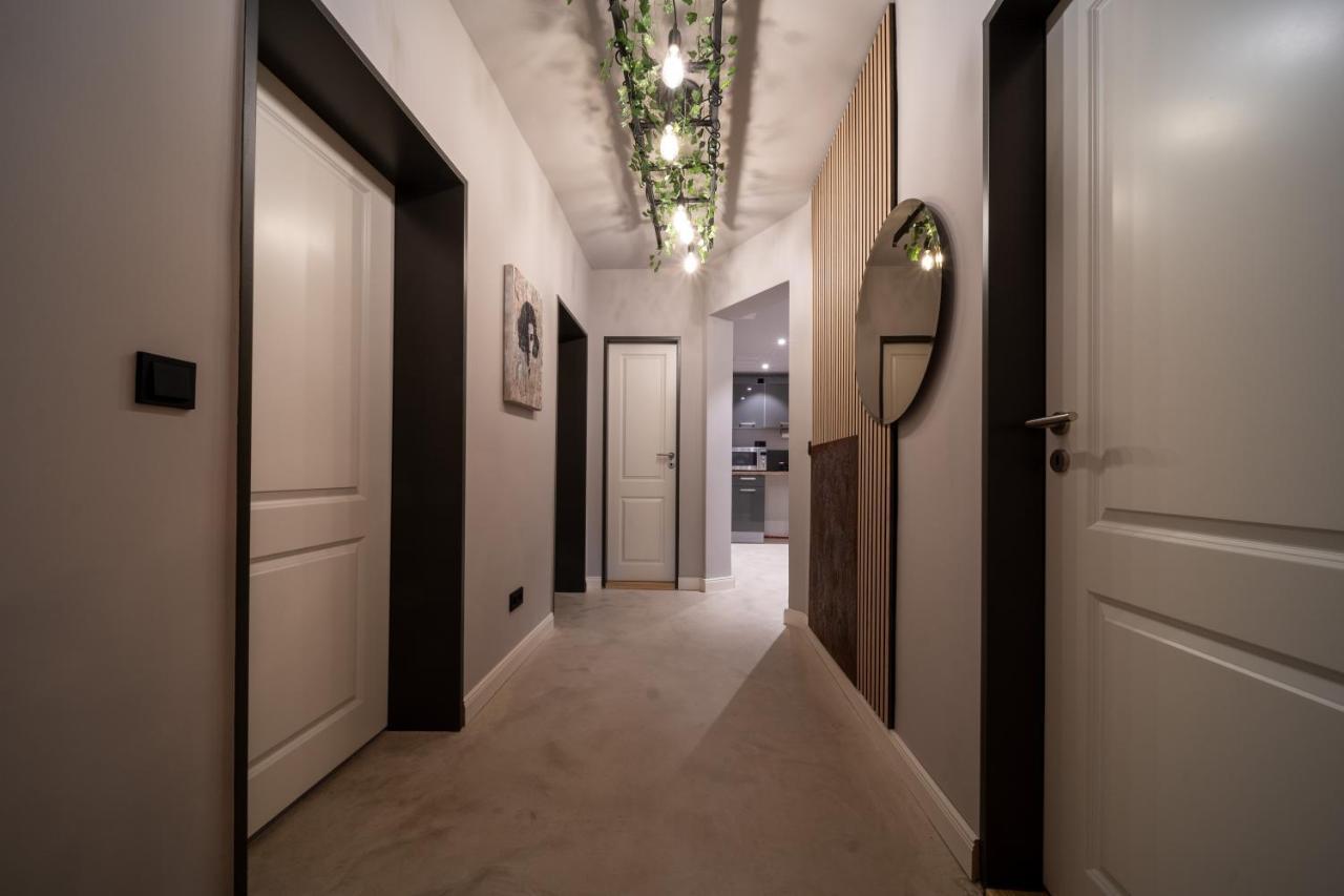 La Bodega - Designer Apartment An Der Alster Hamburgo Exterior foto